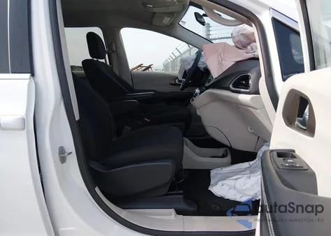 2022 Chrysler Voyager Lx z USA, uszkodzony, nr VIN 2C4RC1CG6NR208555